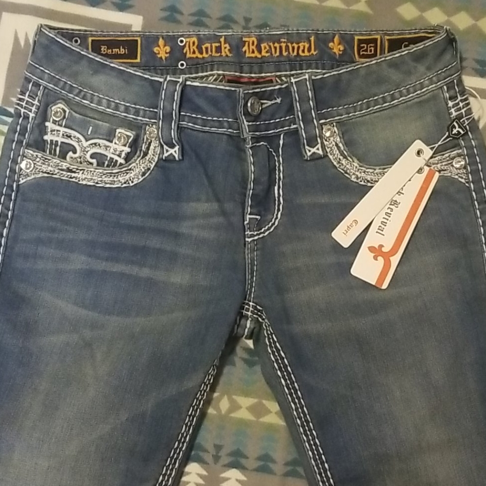 Rock Revival capri